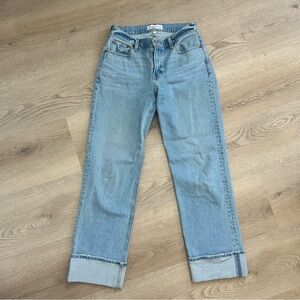 ABERCROMBIE & FITCH THE BAGGY LOW RISE JEANS CURVE LOVE